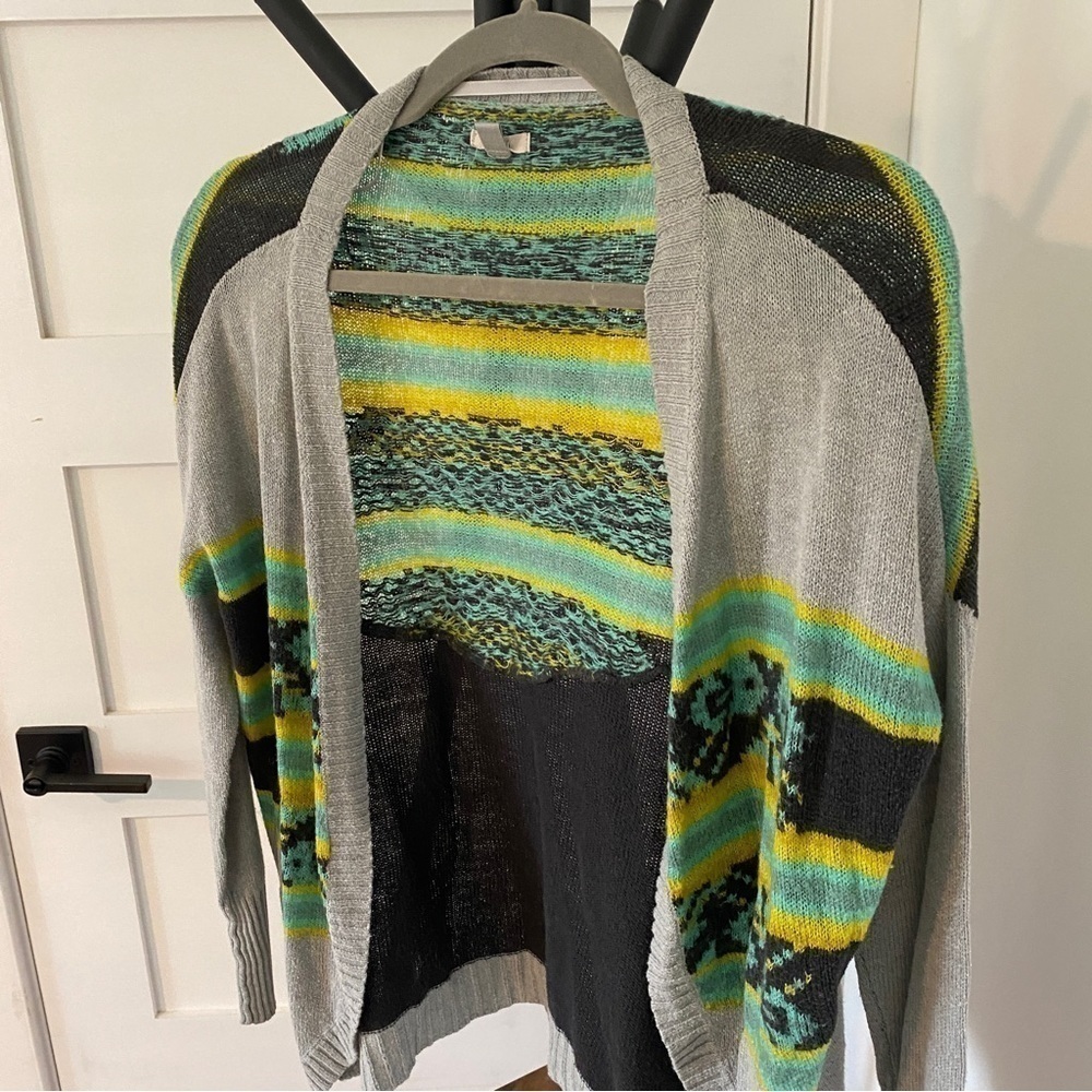 Inca Cardigan - Picture 2 of 5